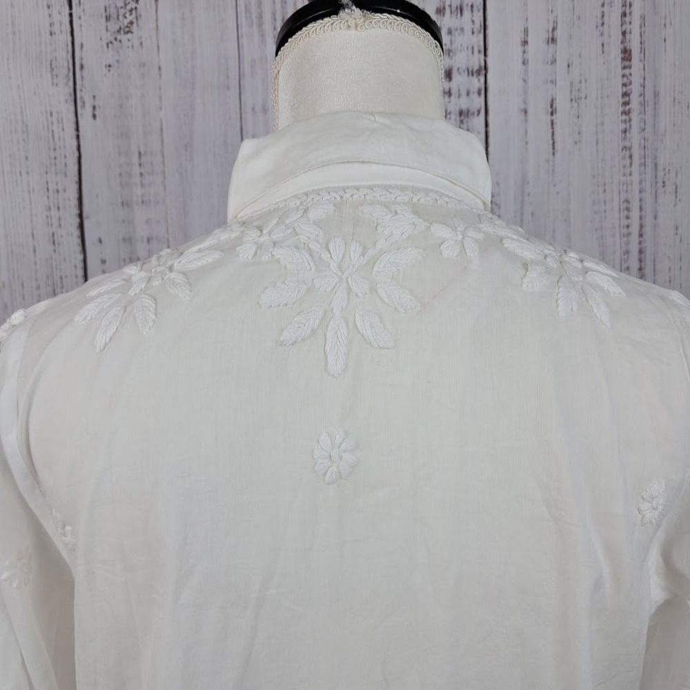 Novica S Chikankari Embroidered White Cotton Button‎ Front Blouse India Boho - Picture 7 of 9